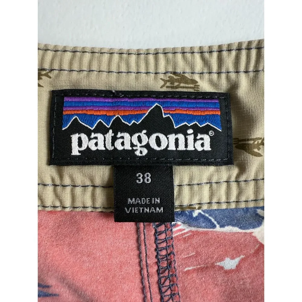 Patagonia Scallop Hem Stretch Wavefarer Boardshorts 18